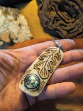 Oak leaf with compass keychain